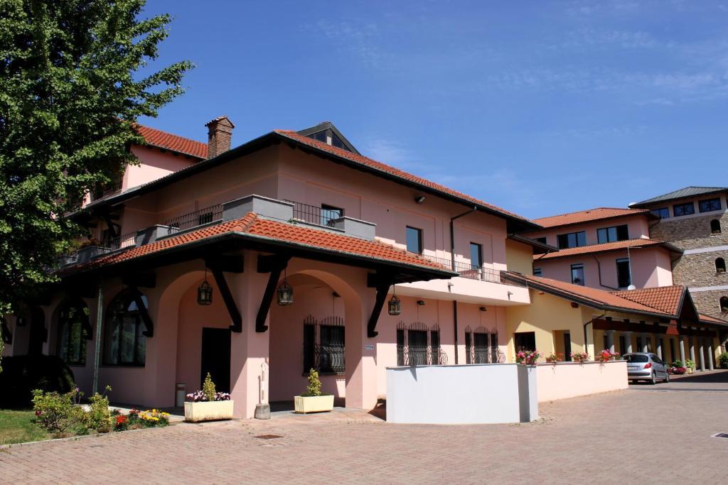Scia' On Martin Hotel Buscate Exterior photo