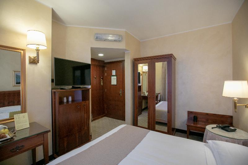 Scia' On Martin Hotel Buscate Exterior photo
